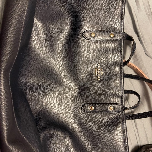 Coach purses. Straps need to e repaired - Picture 1 of 6